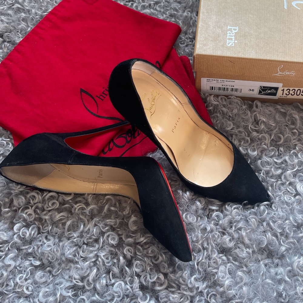 Christian Louboutin So Kate Heel - Picture 2 of 4